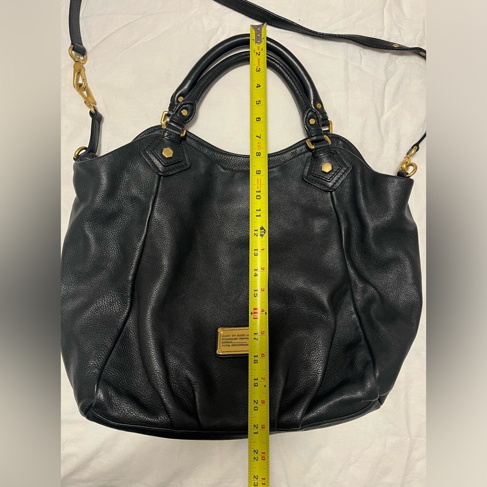 MARC by MARC JACOBS Classic Q Fran Leather Purse Black Leather Gold Hardware - Picture 5 of 6